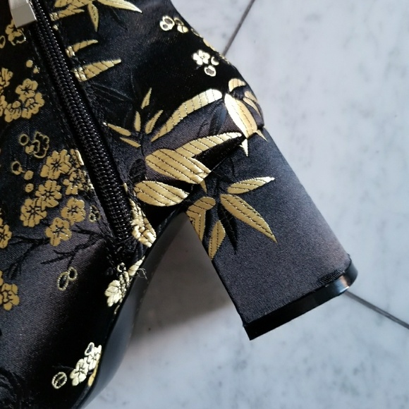 Zara Black High Heel Ankle Boot Gold Embroidery - Picture 2 of 7